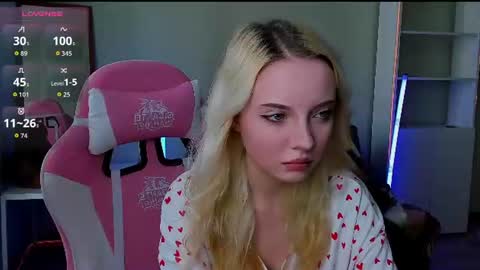 Snapshot of _angeldust_1 chatting on July 3, 2:51 am Emily online show from July 3, 2:51 am