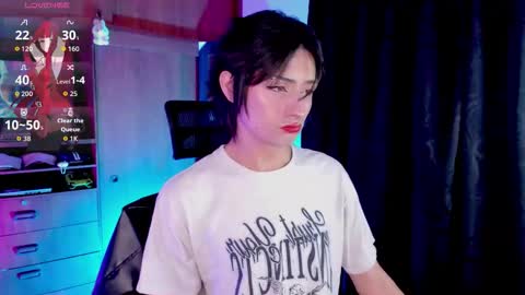 Angell Dustt  online show from March 28, 1:05 am