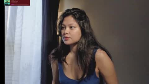 Snapshot of _ann1e_ chatting on February 5, 3:33 am annie . online show from February 5, 3:33 am