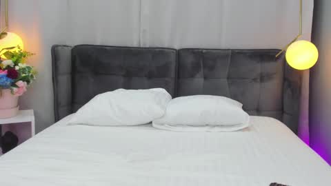 Snapshot of _anna_bloom chatting on March 4, 8:38 pm Anna online show from March 4, 8:38 pm