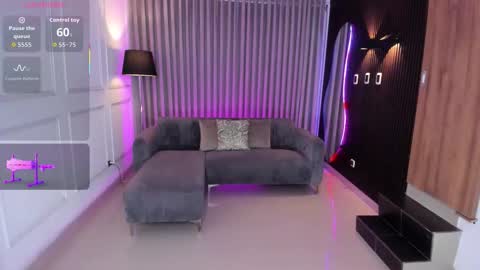 Snapshot of _anna_parker_ chatting on December 22, 7:33 pm Ana online show from December 22, 7:33 pm