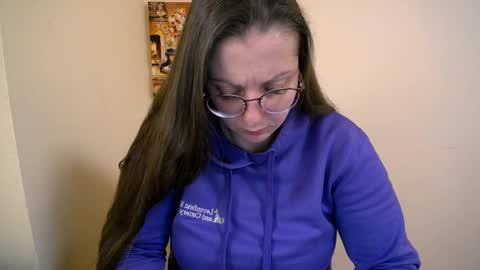 Anna online show from February 7, 11:01 am