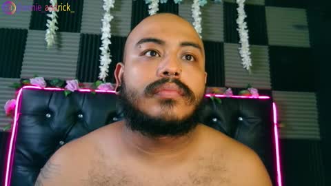 Annie Andrick online show from February 19, 1:29 pm