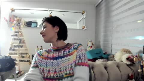 Snapshot of _antomouth_paradise chatting on December 21, 3:25 am antonia online show from December 21, 3:25 am