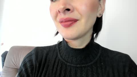 Snapshot of _antomouth_paradise chatting on January 13, 4:51 pm antonia online show from January 13, 4:51 pm