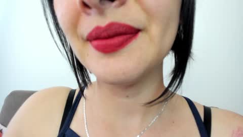 Snapshot of _antomouth_paradise chatting on January 23, 9:29 pm antonia online show from January 23, 9:29 pm