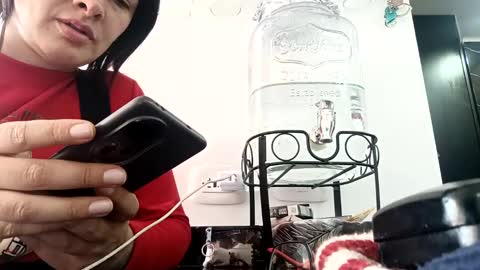 Snapshot of _antomouth_paradise chatting on January 26, 6:58 pm antonia online show from January 26, 6:58 pm