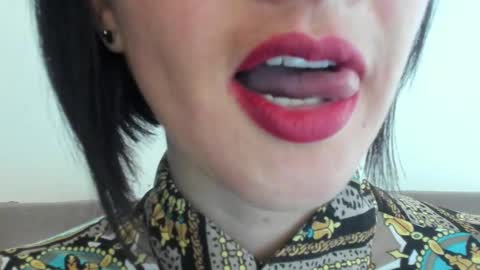 Snapshot of _antomouth_paradise chatting on January 30, 8:53 pm antonia online show from January 30, 8:53 pm