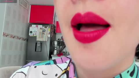 Snapshot of _antomouth_paradise chatting on February 28, 1:58 pm antonia online show from February 28, 1:58 pm