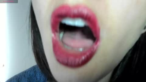 Snapshot of _antomouth_paradise chatting on October 15, 2:17 pm antonia online show from October 15, 2:17 pm