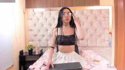 Snapshot of _aranza23 chatting on May 16, 11:53 am Aranza. online show from May 16, 11:53 am