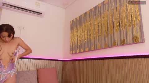 _aria_carter_ online show from April 11, 12:31 pm