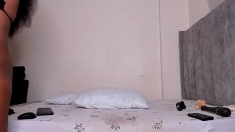Snapshot of _ariah chatting on June 27, 4:39 am Ariah independent model online show from June 27, 4:39 am