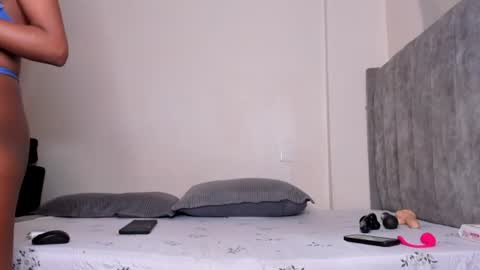 Snapshot of _ariah chatting on July 13, 4:59 am Ariah independent model online show from July 13, 4:59 am