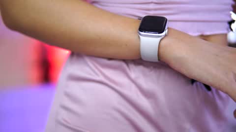 Arielle online show from December 16, 8:30 am