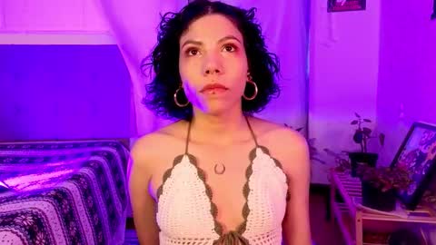 Lola online show from February 15, 10:50 pm