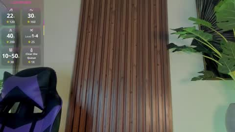   online show from February 1, 12:48 pm