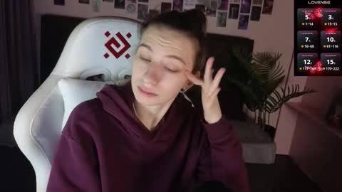 _ash_leyy_ online show from February 21, 1:28 am