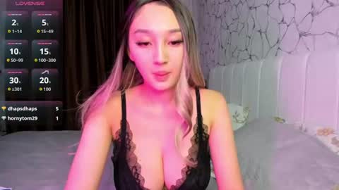 Snapshot of _asian_princess11_ chatting on June 14, 4:36 am _asian_princess11_ online show from June 14, 4:36 am