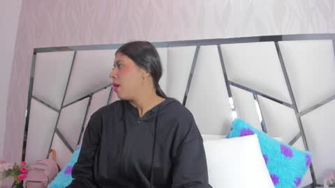 Aura online show from April 20, 3:09 am