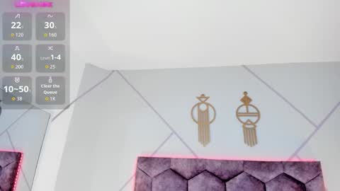 _aurora_collins_ online show from October 17, 12:52 pm