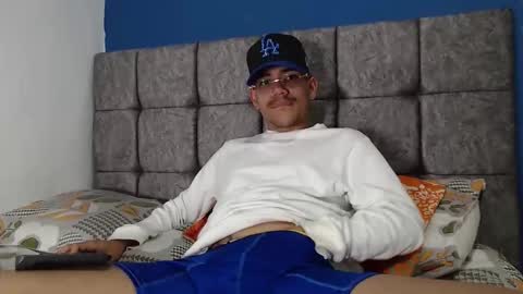 _austinmoon online show from January 16, 1:42 am