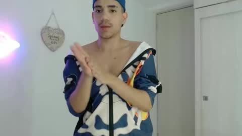 _austinmoon online show from April 11, 5:45 am