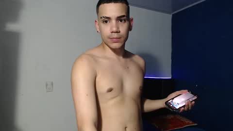 _austinmoon online show from April 19, 3:17 am