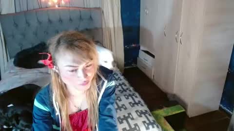 Snapshot of _azalea_65 chatting on September 12, 1:49 am _azalea_65 online show from September 12, 1:49 am