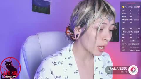 Lunita  online show from November 4, 1:05 am