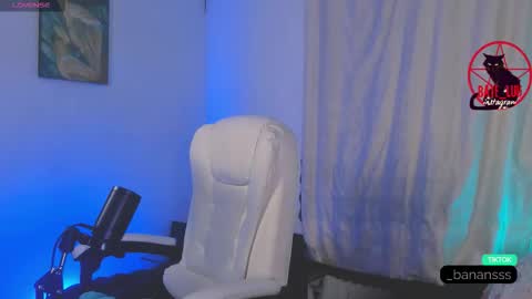 Snapshot of _baterchatur chatting on January 14, 4:45 pm Lunita online show from January 14, 4:45 pm