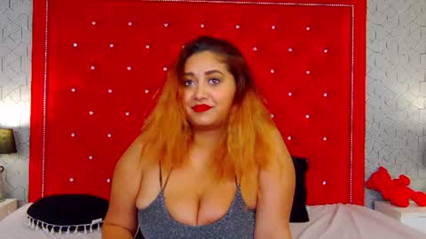 Snapshot of _bella_noir chatting on July 3, 8:48 pm Bella online show from July 3, 8:48 pm