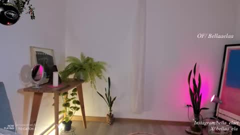 Snapshot of _bellaela chatting on October 18, 10:32 pm Ella online show from October 18, 10:32 pm