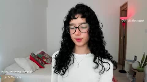 Snapshot of _bellaela chatting on January 13, 8:36 pm Ella online show from January 13, 8:36 pm