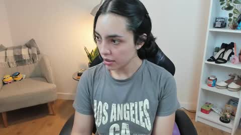 Bella Evans online show from February 13, 5:37 am