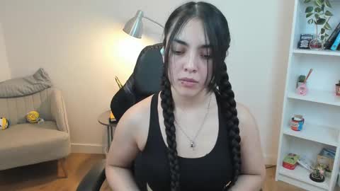 Bella Evans online show from February 27, 8:50 am