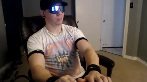 Snapshot of _bigsmok3_ chatting on August 3, 9:18 pm bigsmok3 online show from August 3, 9:18 pm