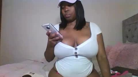 _bigtits online show from April 5, 2:20 am