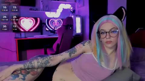 Snapshot of _black_fox__ chatting on October 10, 12:09 am Olivia Subscribe to my Fansly -   online show from October 10, 12:09 am