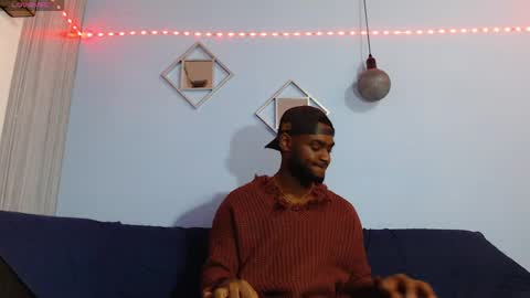 Snapshot of _black_stallion chatting on May 7, 3:23 am Andrew online show from May 7, 3:23 am