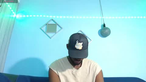 Snapshot of _black_stallion chatting on May 19, 6:36 pm Andrew online show from May 19, 6:36 pm