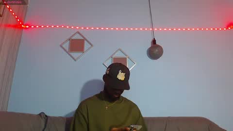 Snapshot of _black_stallion chatting on May 25, 6:36 pm Andrew online show from May 25, 6:36 pm