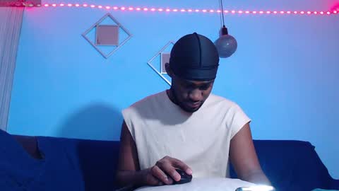 Snapshot of _black_stallion chatting on June 4, 3:23 am Andrew online show from June 4, 3:23 am