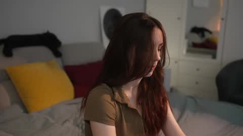 Lili online show from September 26, 11:36 am