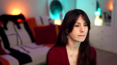 Lili online show from December 17, 5:35 am