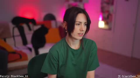 Lili online show from April 15, 8:54 am