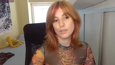 Snapshot of _blackpearl chatting on June 12, 9:30 am Laura online show from June 12, 9:30 am