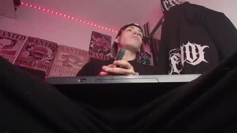 Snapshot of _blackshadow__ chatting on February 18, 6:59 pm SHADOW online show from February 18, 6:59 pm