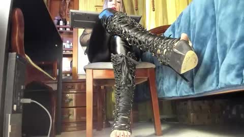 Snapshot of _brendamichel_ chatting on February 20, 1:11 pm Brenda online show from February 20, 1:11 pm