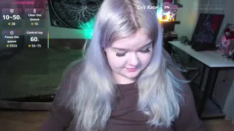 _candym1lky_ online show from February 28, 7:31 am